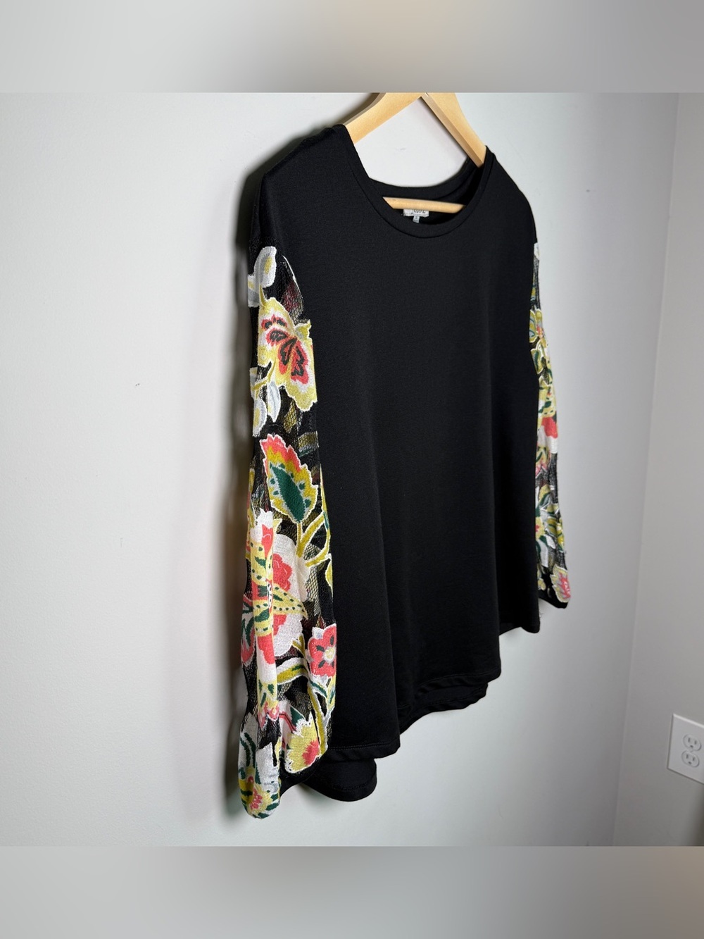 Jodifl Black Floral Lace Sleeve Mixed Media Top | Boho Artsy Femgoth| Size S - Picture 2 of 10
